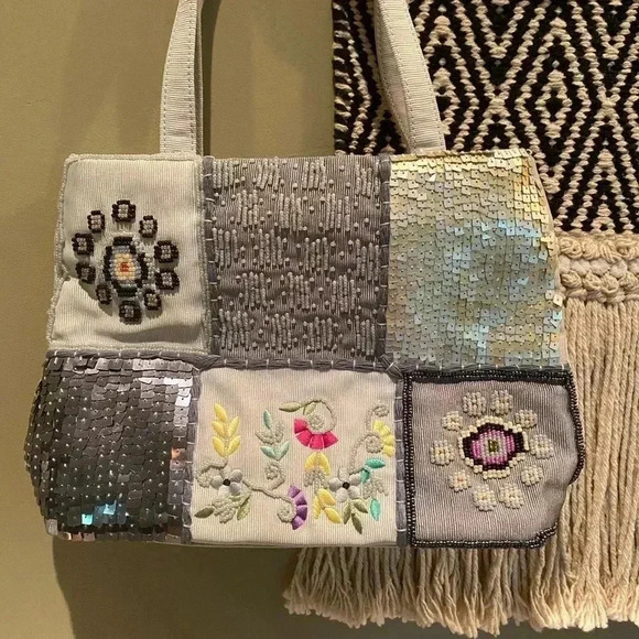 LIZ CLAIBORNE VINTAGE BEADED HAND BAG PURSE - Picture 2 of 5